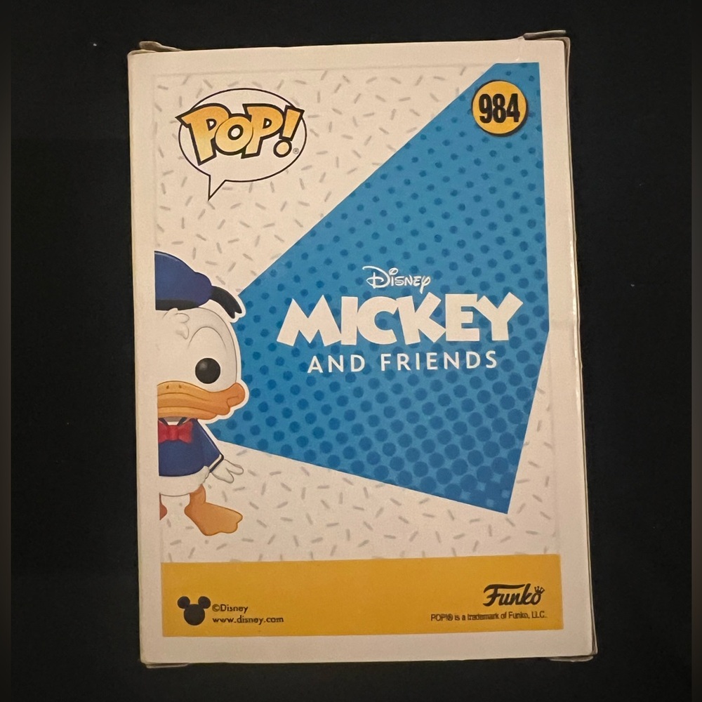 Funko Pop! Vinyl: Disney - Donald Duck - Funko Hollywood Store (Exclusive) #984 - Picture 6 of 7